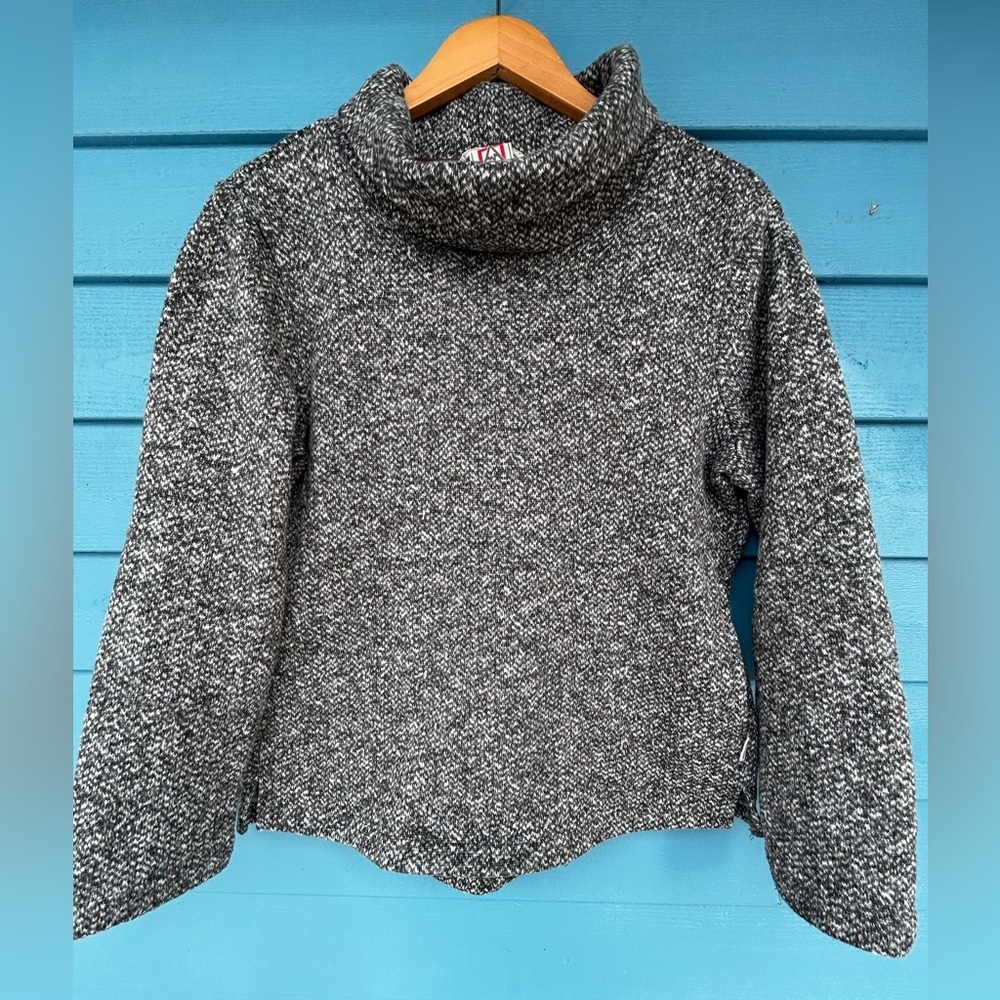 Avalanche Sweater Womens Small  black/Grey Mock Neck  Pullover Ladies